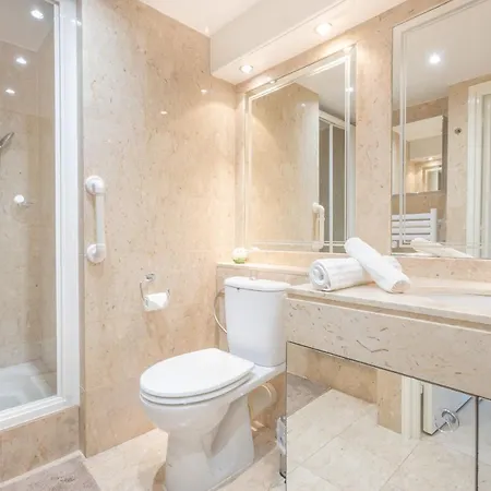 Apartment Le Parisien By Winsome Destination Cannes